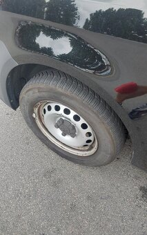 KOLA KOMPLET Z VW CADDY ZIMNI MICHELIN 195 65 15 - 9