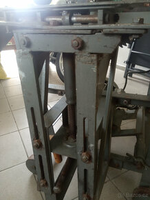 Cirkulárka s dlabačkou - 9