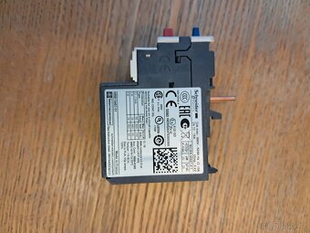 Drobný elektromateriál - 9