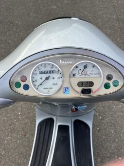 Vespa ET 4-125 - 9