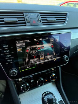 Škoda superb III 2.0TDI 110kw FULLLED DSG ACC 2021 - 9