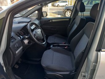 Opel Zafira 1.6i TAŽNÉ 7 MÍST 2010 BEZ KOROZE - 9