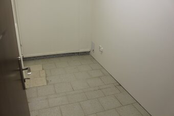 PRONÁJEM OBCHODNÍCH PROSTOR (145 m2) V CENTRU PROSTĚJOVA - 9