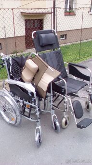 INVALIDNÍ VOZÍK-45 CM,POLOHOVACÍ 90°-ZASÍLÁM PO ČR - 9