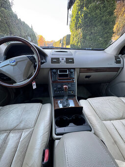 Volvo XC90, D5 AWD, 2.4 diesel – 7 míst - 9