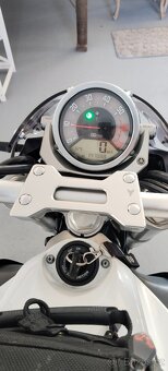 YAMAHA MT-01 - 9