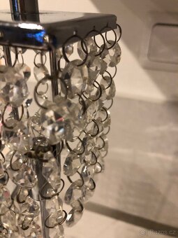 Krásná křišťálová stolní lampa a závěsná lampička - 9