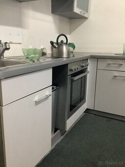 Moderní šedá kuchyně LUNARA - 9