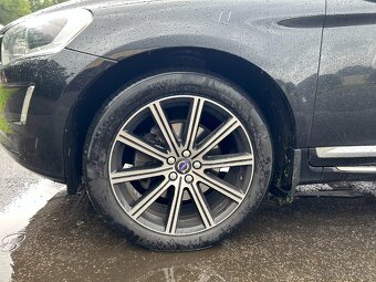 Volvo XC60 2,4 D5 Summum AWD Automat 158kW - 9