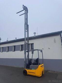 Vysokozdvižný vozík Jungheinrich 1,3t triplex 6,5m - 9