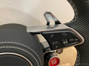 AUDI R8 VOLANT SPORTOVY - START/STOP - DRIVE SELECT - 9