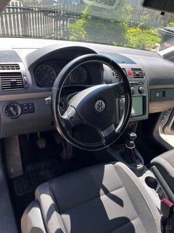 Touran 1,4 TSI | výkon : 103Kw - 9