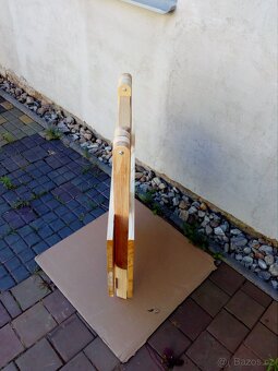 Prodám dřevěný skládací stůl 69,5x71,5cm - 9