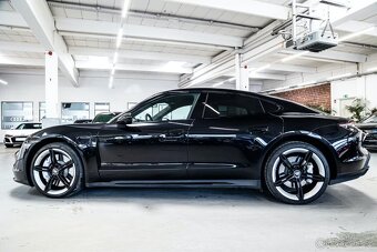 Porsche Taycan - 9