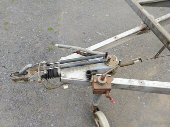 Podvozek, vlek, šasí, přívěs, vozík - 9