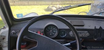 Trabant 601 combi + další motor a díly - 9