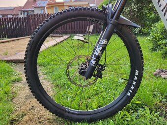 Canyon Spectral 6 2024 vel. M - jako nové, najeto do 250km - 9
