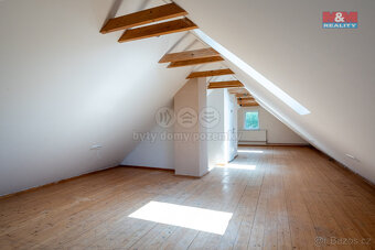 Prodej rodinného domu, 705 m², Středokluky, ul. Kladenská - 9