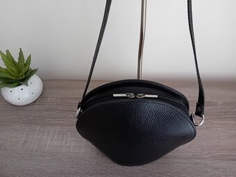 Genuine Leather dámská malá kabelka kožená - 9