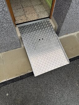 Elektrický invalidní vozík / čtyřkolka / skútr pro seniory - 9