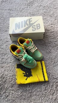 Nike SB Dunk Low Rodeo Tourmaline - 9