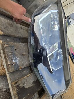 Prodám narazniky a světla na vw a škoda - 9