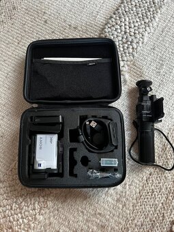 Sony fdr-x3000 s příslušenstvím - 9