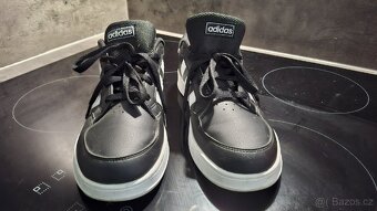 Sneakersky Adidas BREAKNET vel. 40 - 9