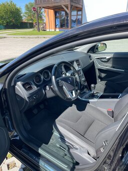 Volvo V60, 1.6 T4 132 Kw Momentum  TOP STAV - 9