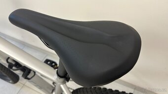 ZÁNOVNÍ SPECIALIZED ROCKHOPPER EXPERT, rám M - 9