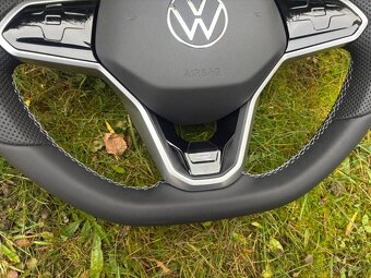 R line dotykový kožený - vyhrievaný - VOLANT VOLKSWAGEN - 9