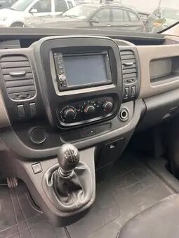 Renault Trafic II - 9