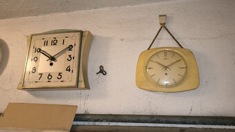 Hodiny nástěnné / budíky / retro - 9