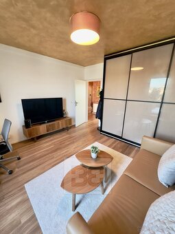 Pronájem luxusního bytu 4+kk, 138 m2 + dvě terasy, garáž a p - 9