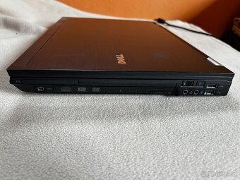 Dell Latitude E6400 - 9