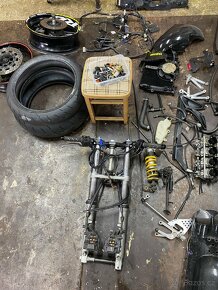 Yamaha R6 1998 - 2002 náhradní díly - 9