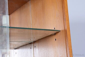 Vitrína/ knihovna č. 3401 - 9