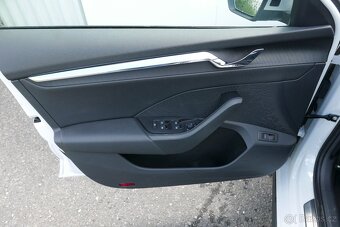 Škoda Octavia Scout - 9