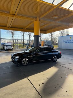 Mercedes E220D AVANTGARDE - 9