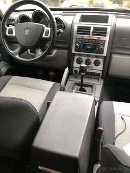 Dodge nitro - 9