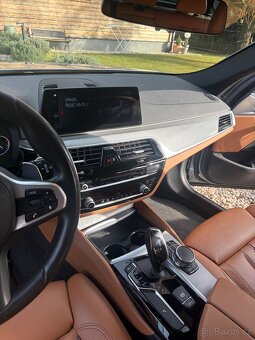 Bmw 520d x drive combi G30 - 9