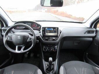 Peugeot 208 1.2i nové v ČR 55000 Km - 9