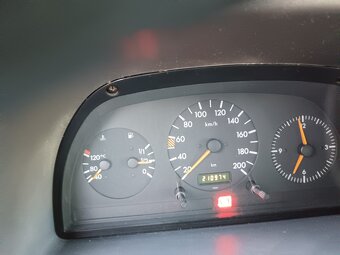 Mercedes Benz Vito 2,3 9 MÍST - 9