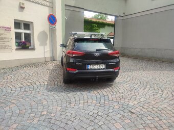Osobní auto SUV Hyundai Tucson - 9