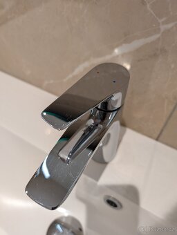 Umyvadlo se skříňkou včetně baterie - 9