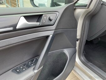 Volkswagen Golf 1.4TSI 103kW DSG2014 Highline-prav.servis-ČR - 9