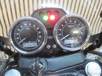 MOTO GUZZI V7 - 9