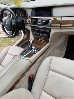 Interiér bmw 7 série 2010/2011 - 9