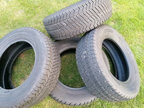 Zimní zátěžové pneu 215.65r15C - 9