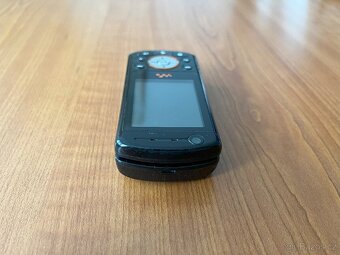 Sony Ericsson W900i - originálne balenie - 9
